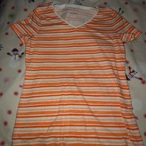 A orange and white top❤️